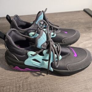 Nike Kids Sneakers in Black with Purple and Aqua
